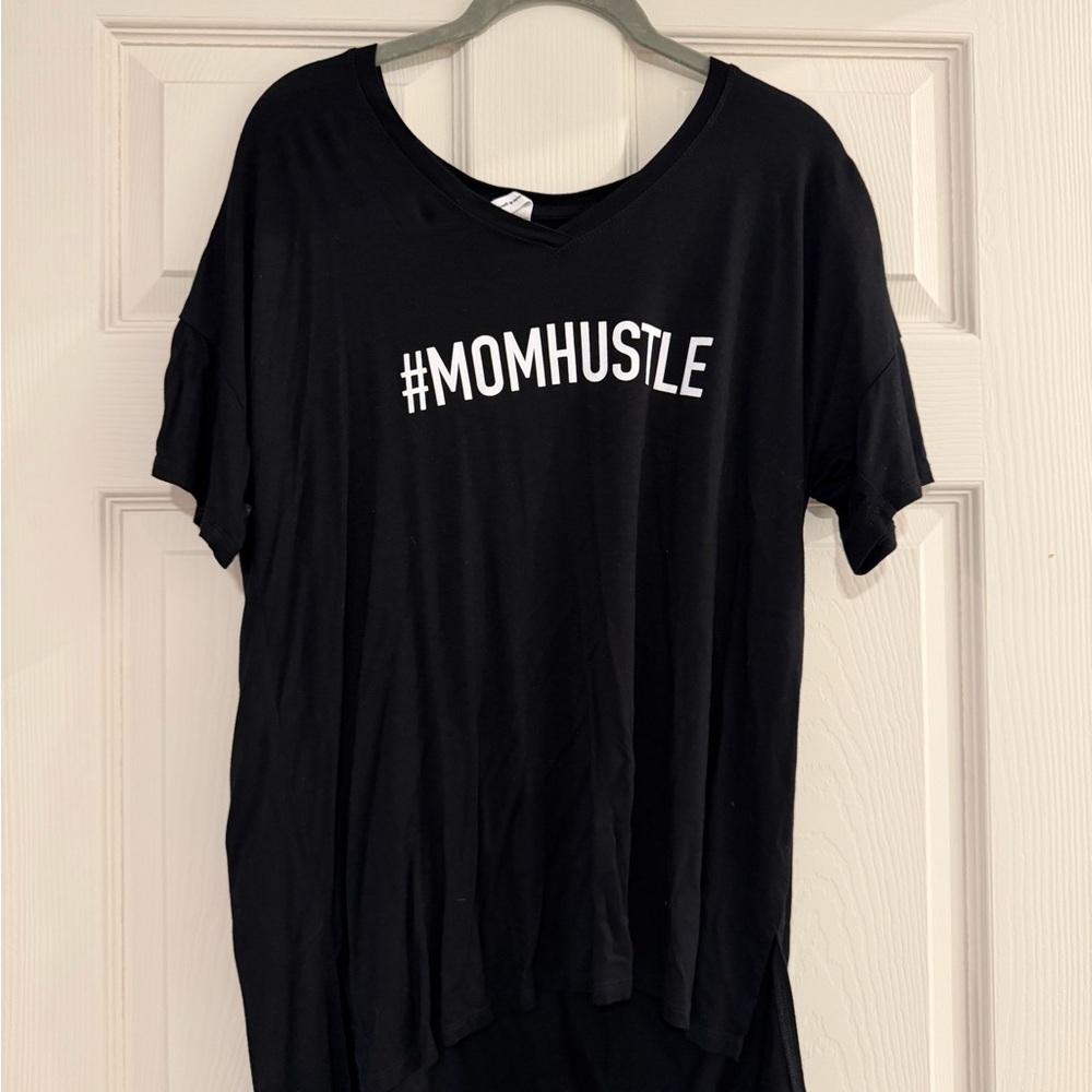 Black #MOMHUSTLE Short Sleeve Tee